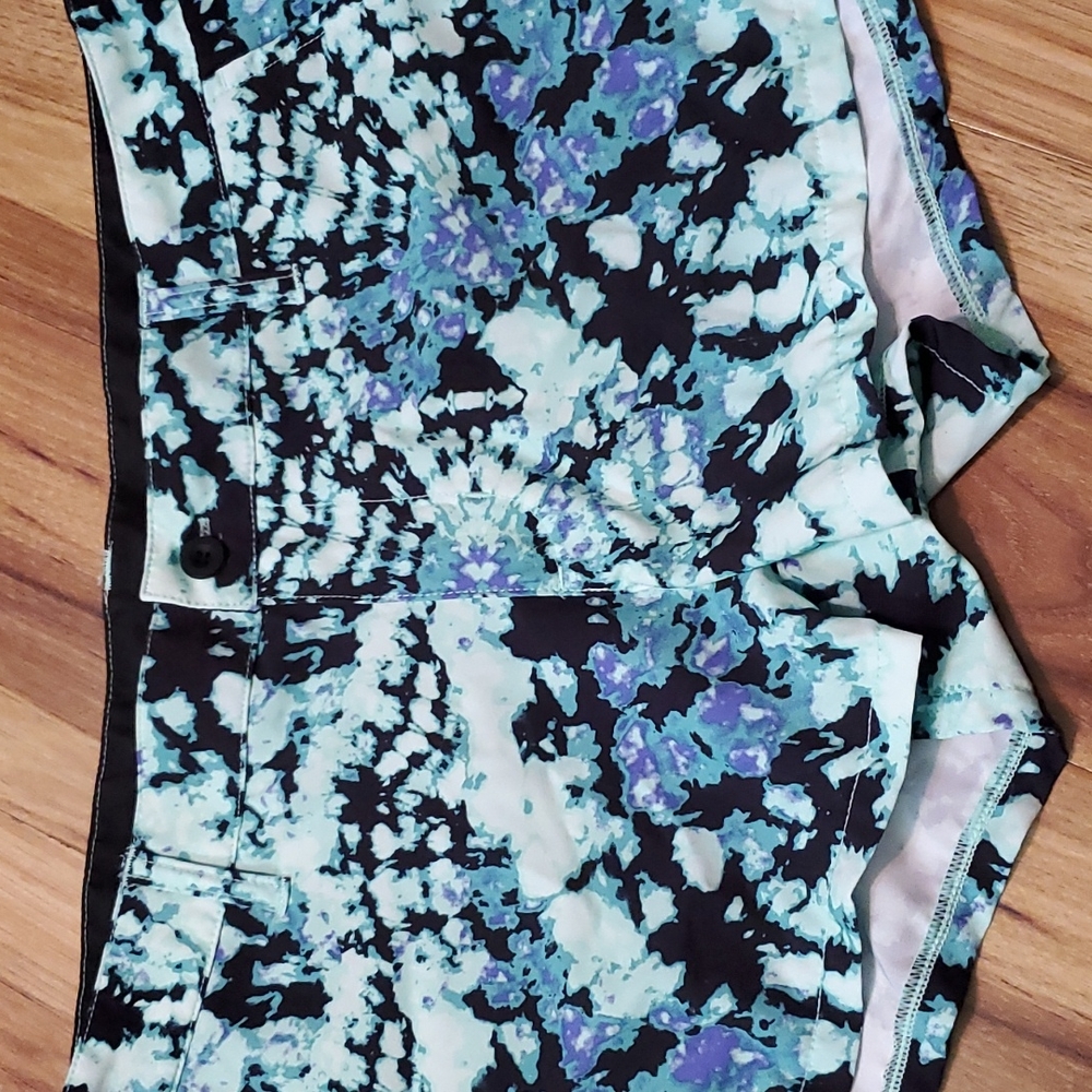 Hurley Phantom tie-dye lightweight shorts size 9 - Picture 2 of 6